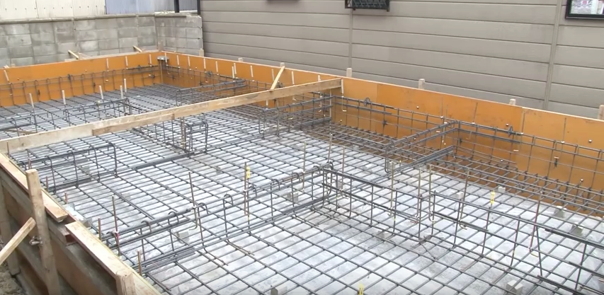 全棟、地盤と建物をつなぐ基礎から<br>構造計算することで、家は倒れない。 イメージ